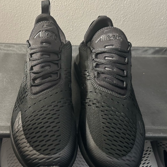 Nwt - NIKE AIR 270 BLACK SIZE MENS 12 ( No box) - Picture 4 of 10